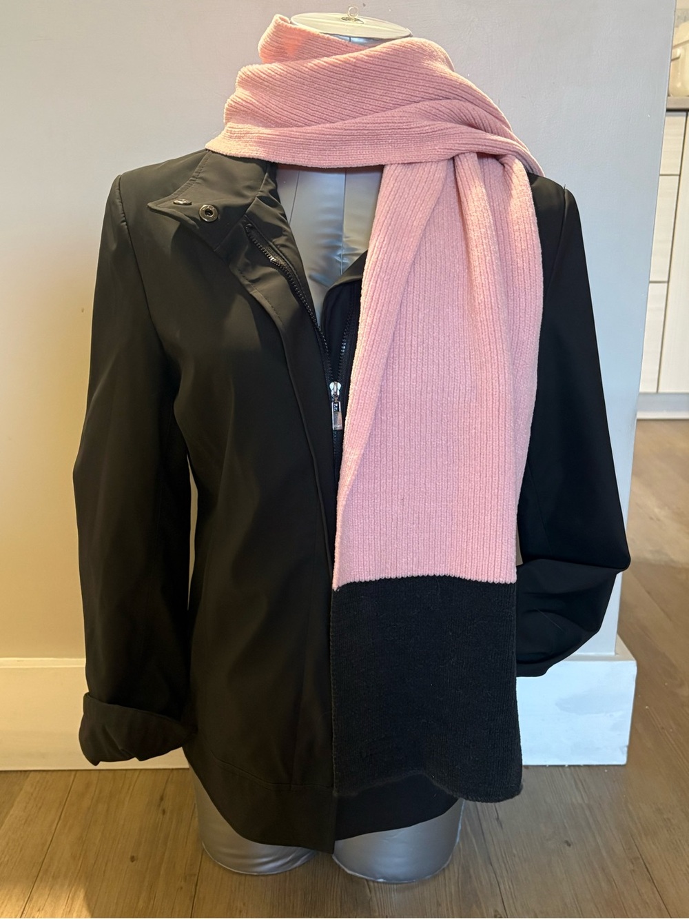 le chateau Pink and Black Ribbed Knit  chenille soft Scarf